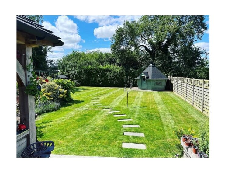Make Outdoor Spaces Shine – Established Gardening & Landscape Maintenance Business