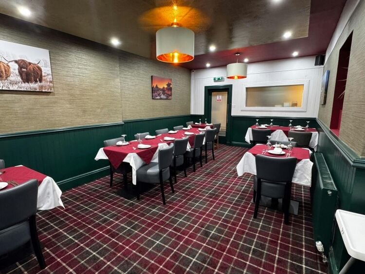 60 cover Indian Restaurant with Huge Potential Photo 7