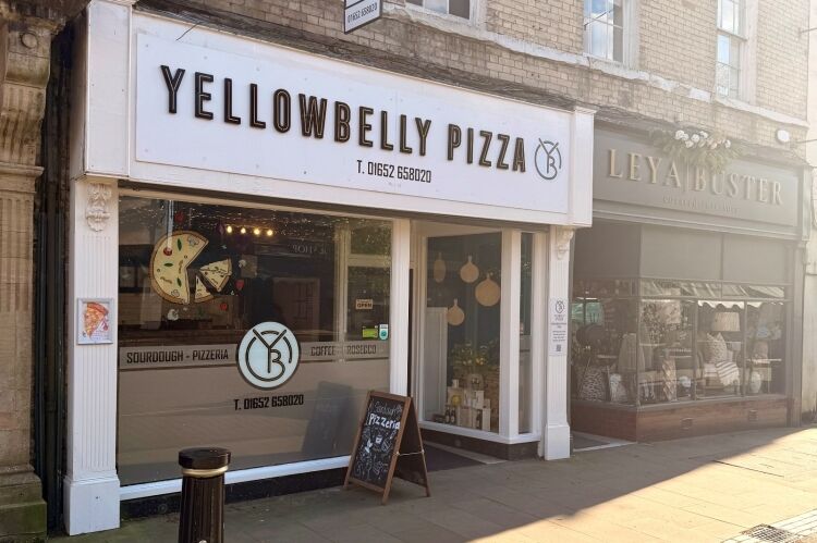 Established Pizza Restaurant - Brigg Photo 7