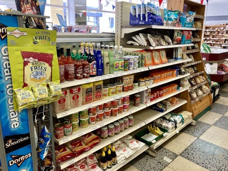 CONVENIENCE/INTERNATIONAL/HEALTHFOOD STORE Photo 7