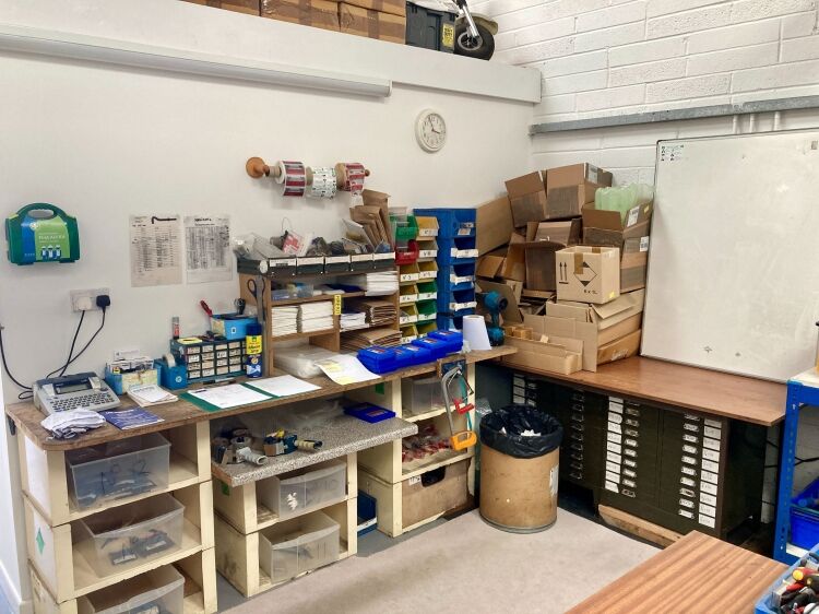 NICHE ENGINEERING MERCHANTS/DISTRIBUTOR/ONLINE RETAILER