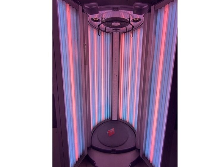 Glow Big, Dream Bigger – Premium Tanning Salon