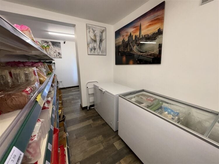 Retail For Sale in Scunthorpe