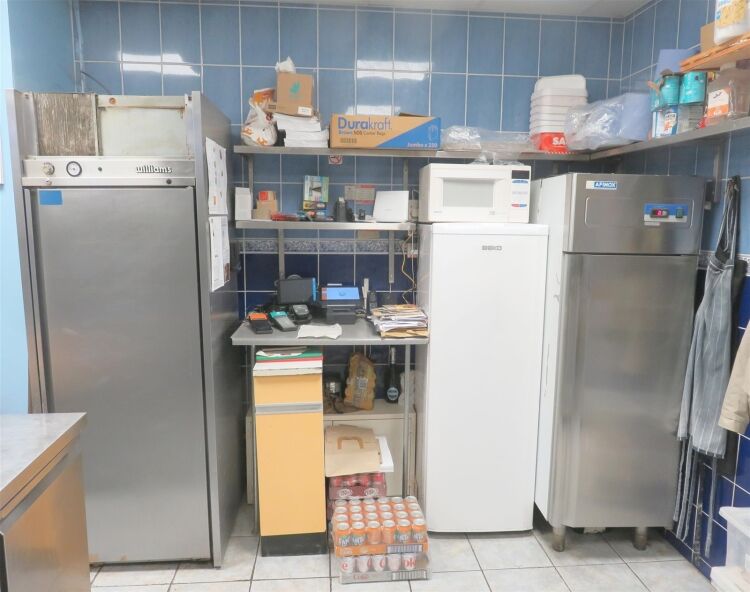 Long-established fish & chip shop, Orpington parade Photo 7