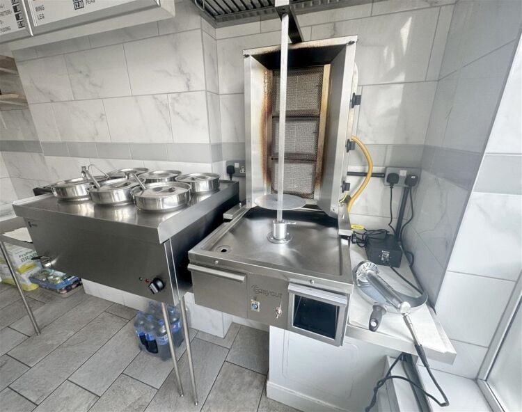 Long-established freehold fish & chip takeaway, Coalville Photo 7