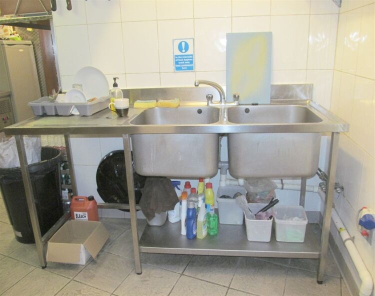 Fish & chip takeaway and restaurant, Kingston upon Thames Photo 7