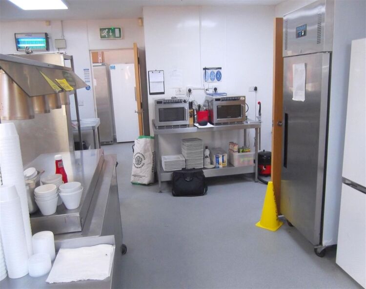 Detached fish & chip restaurant and takeaway, Castleford