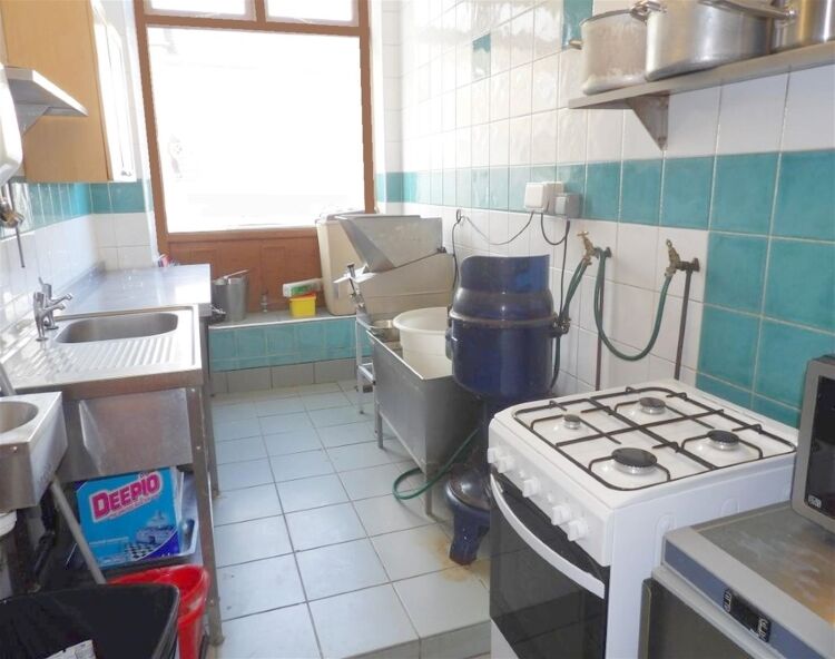 Freehold fish & chip shop with 3-bed home, Brontë Country village Photo 7