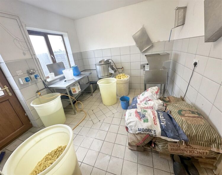 Detached freehold fish & chip shop with three-bedroom home, Lincolnshire village