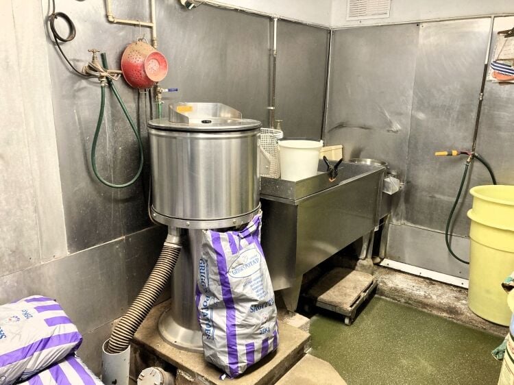 FISH & CHIP TAKEAWAY with SEATING/RESTAURANT AREA and ACCOMMODATION Photo 7