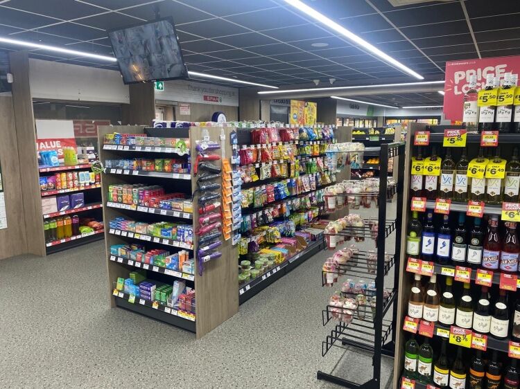 MODERN CONVENIENCE STORE - EXCELLENT GROWTH POTENTIAL Photo 7