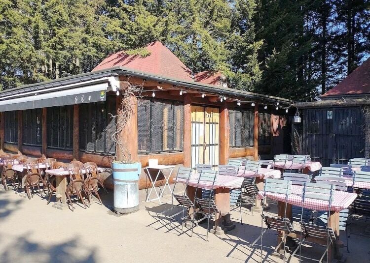 Exceptional uniquely styled & fully fitted & equipped completely unopposed Cafe.
