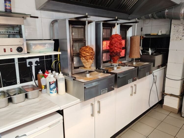 Fish & Chip and Kebab Takeaway with Accommodation – Bilston, West Midlands