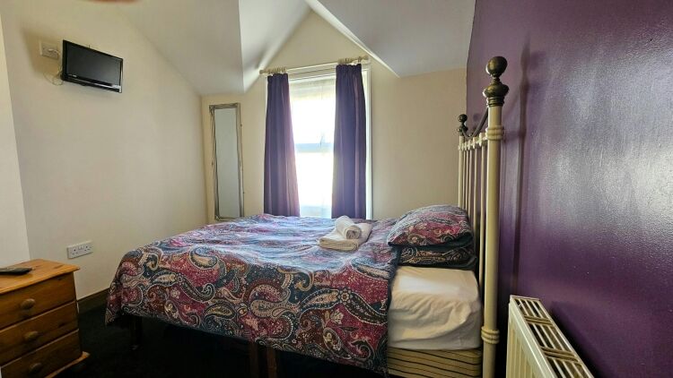 Well Presented Centrally Located B&B Suiting Various Uses S.T.P.P. Photo 7