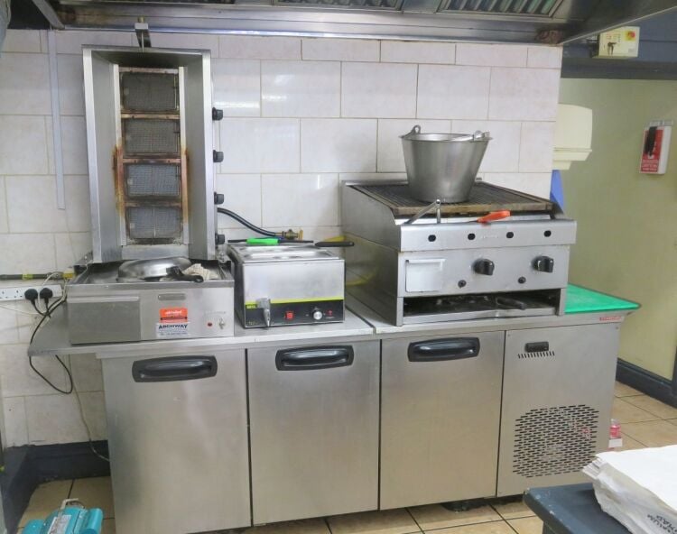 Established fish & chips takeaway with no deliveries and having 3 bedroom accommodation Photo 7