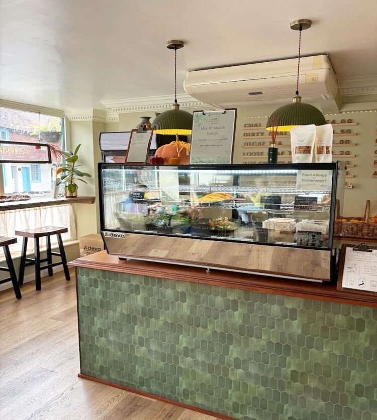 Exceptional characteristic bold corner Cafe & Deli with amazing future growth potential. Photo 7