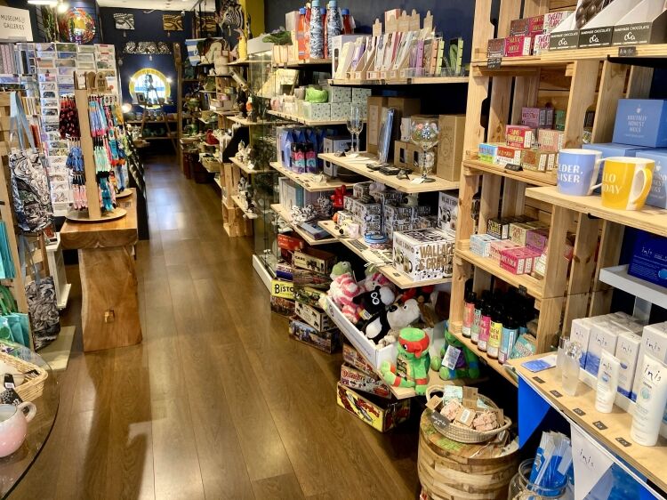 AWARD WINNING GIFTS & GREETING CARDS OUTLET Photo 7