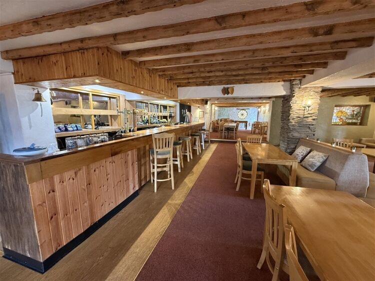 Well-known Countryside Freehouse Set In Large Grounds For Sale in Newton Abbot Photo 7
