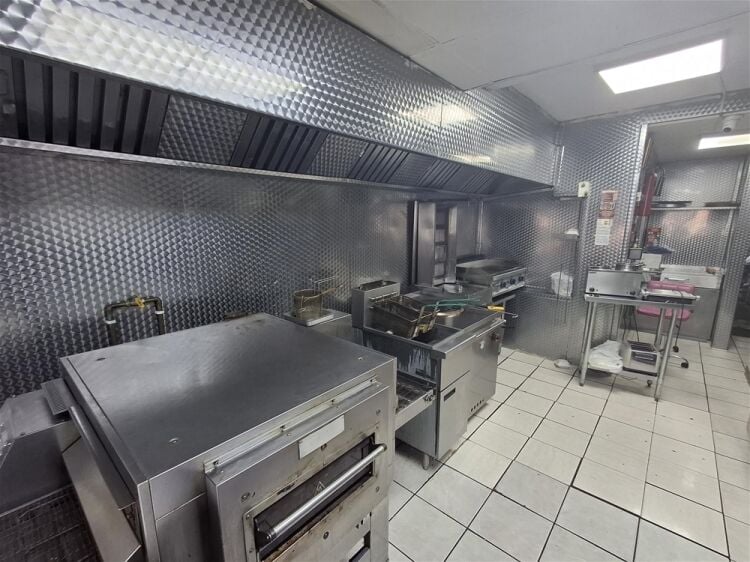 Hot Food Take Away For Sale in Nottingham Photo 7