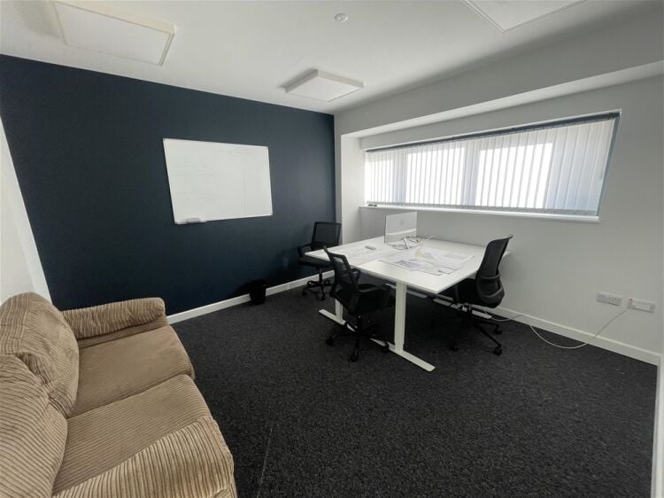 Modern Office Suite off the A38 To Let For Sale in Newton Abbot