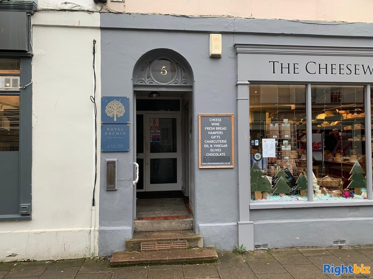 Cheltenham Thai massage salon for sale 24K or half share 12K  Photo 8