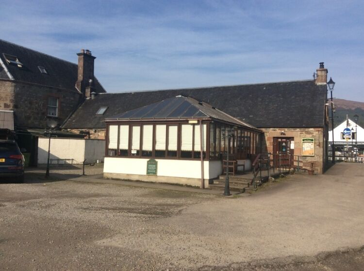 Outstanding Restaurant & Public House Photo 8