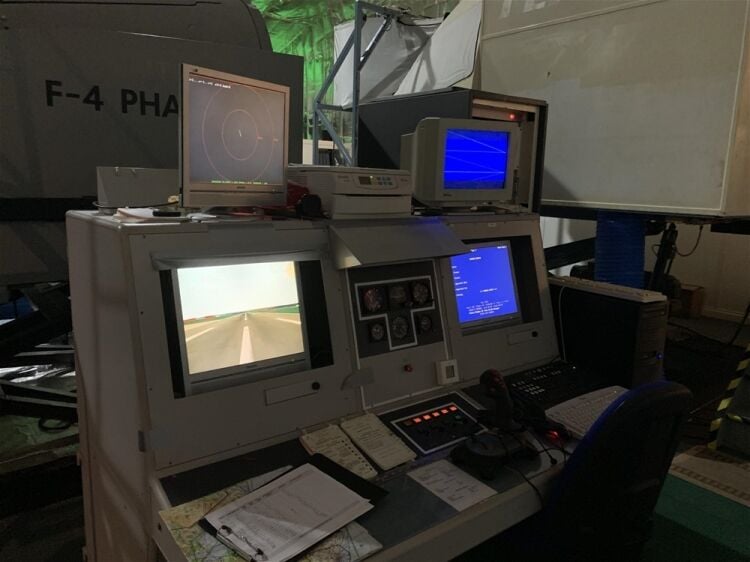 STATE OF THE ART FLIGHT SIMULATOR EXPERIENCE IN NORTH YORKSHIRE Photo 8