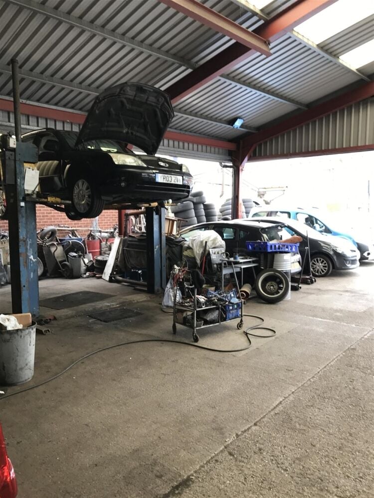 QUALITY USED AUTO SALES & VEHICLE REPAIRS CENTRE IN ROTHERHAM