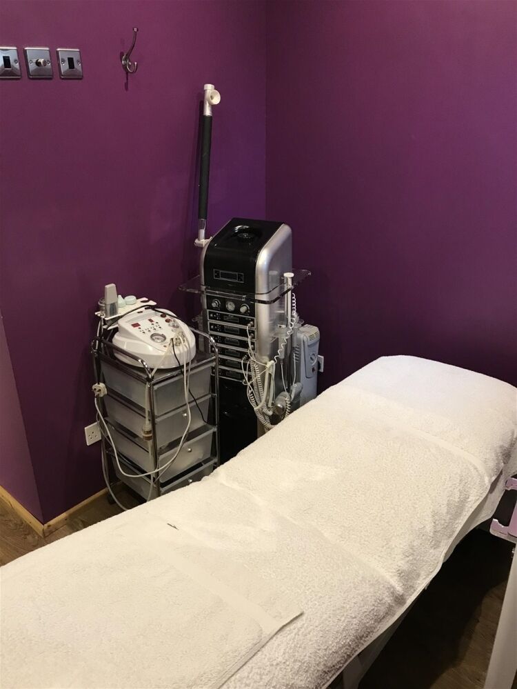 LASER BEAUTY & AESTHETICS STUDIO IN SOUTHAMPTON SUBURB