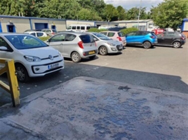 AUTO BODY REPAIRS & PAINT RESTORATION CENTRE NEAR EDINBURGH Photo 8