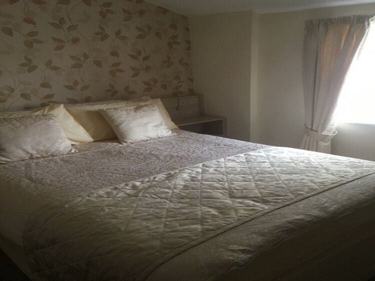 Well established licenced hotel for sale. Photo 8