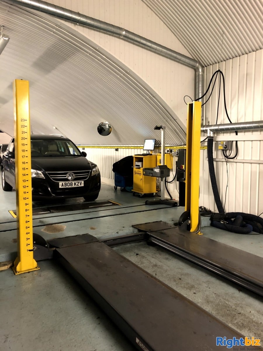 MOT & Car Servicing Centre in Hackney, North - East London Photo 8