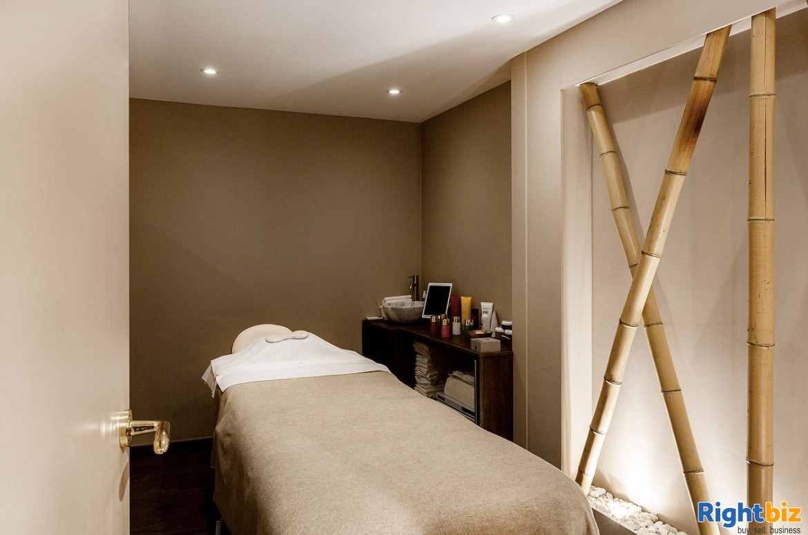 Beauty and  Wellness Clinic for sale central London Photo 7