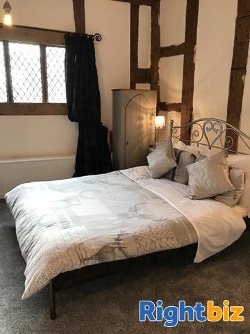 Superb 5 bedroom Guest House 2 minutes from the town centre in the historic  town of Shrewsbuy