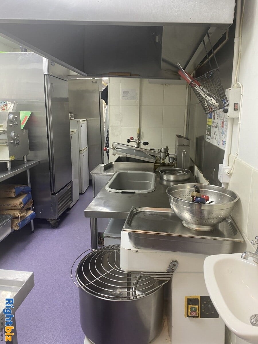 Newly Fitted Chicken, Kebab & Pizza Shop in Warwickshire For Sale