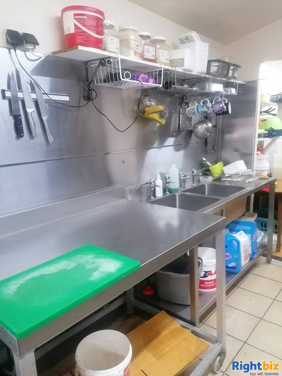 Successful Takeaway for sale with 2 Bedroom Accommodation Doncaster