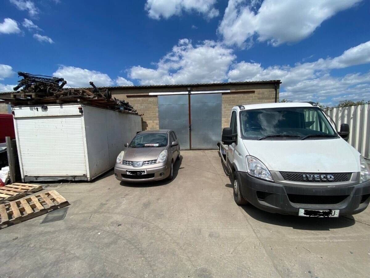 FOR SALE CAR PARTS BUSINESS IN LONDON! Photo 8