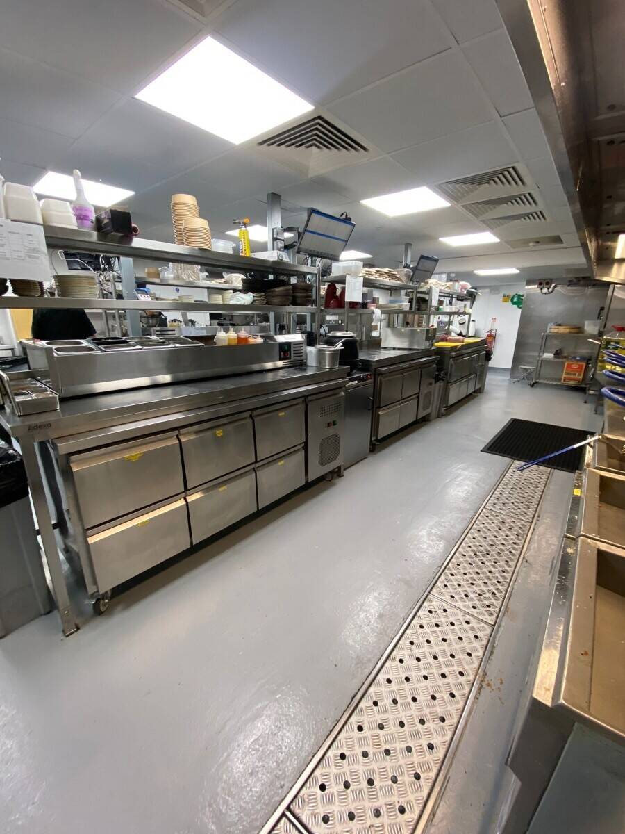 Stunning Restaurant for sale in the Heart of Chelsea's King's Rd Photo 8