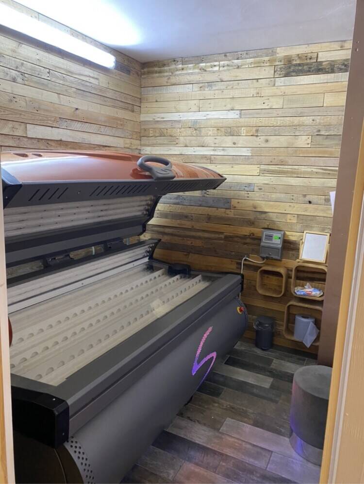 Combined Aesthetic, Beauty & Tanning Salon forsale Photo 8