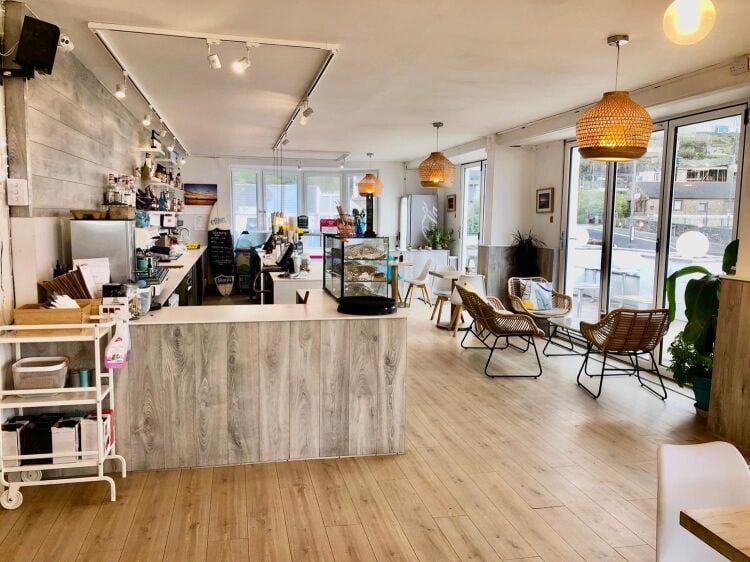Leasehold Sea Front Café Bar & Takeaway Located In Portreath