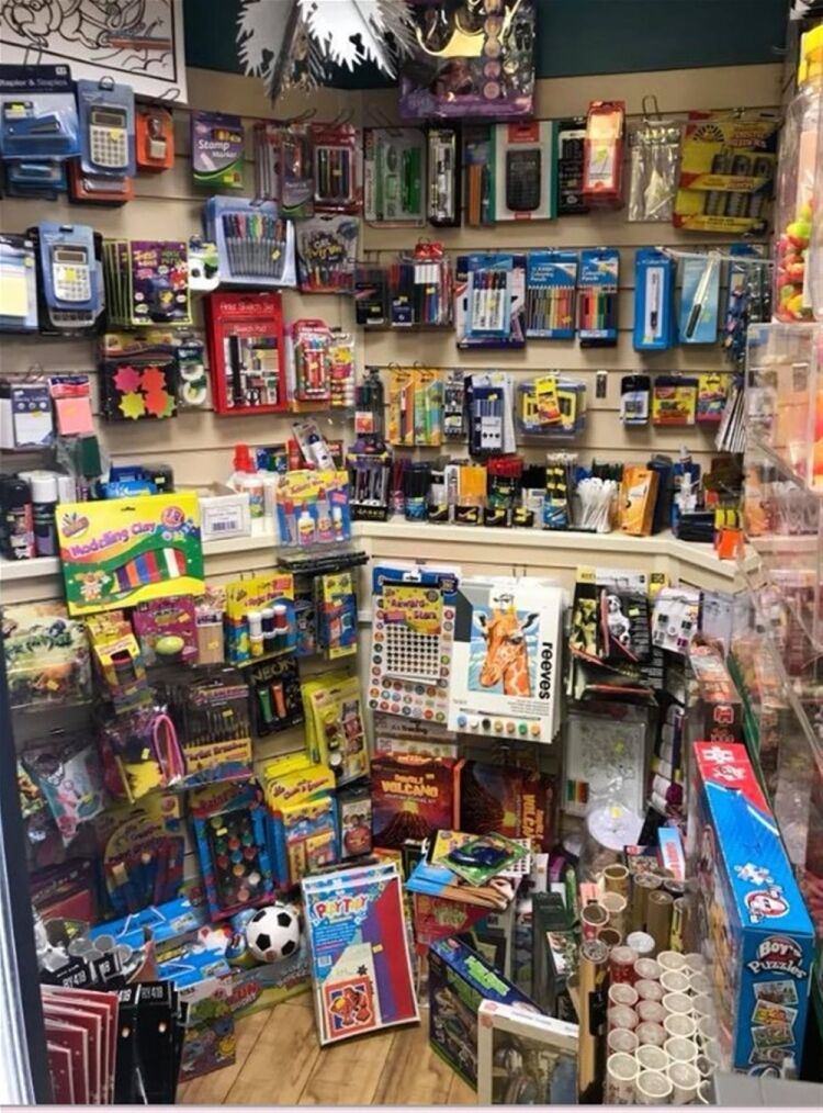 REDUCED -DISCOUNT STORES/PAY POINT- WREXHAM Photo 8
