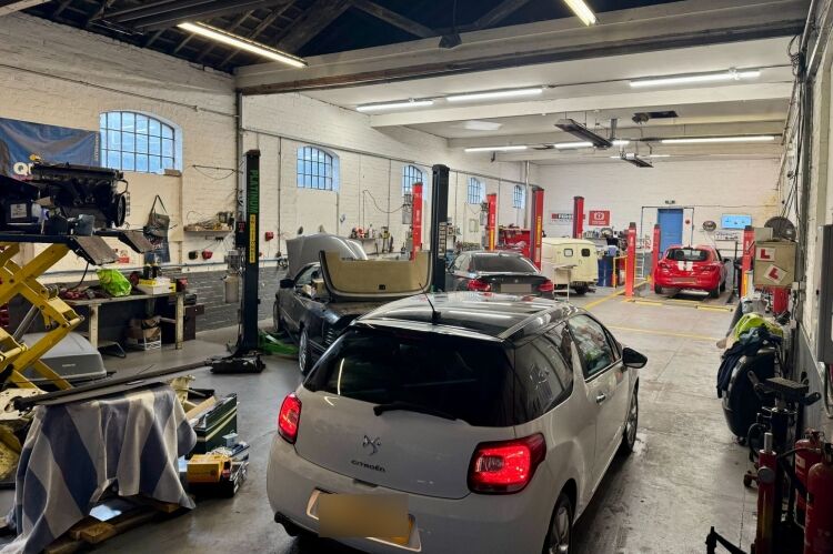 MOT, Repair & Bodyshop - Staffordshire Photo 8