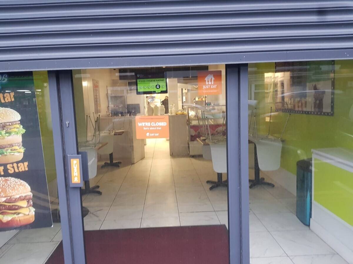 Takeaway & Burger shop eat in facility with two bedroom accommodation
