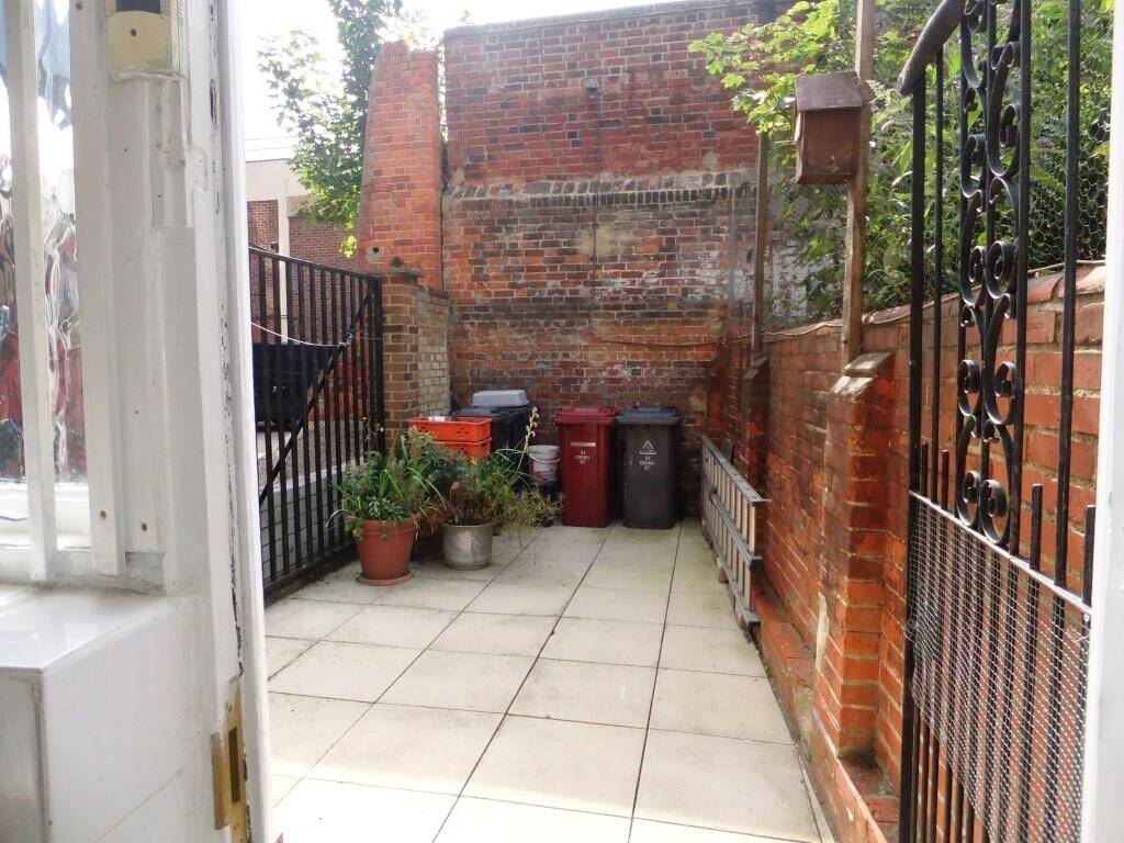 Fish and Chips and Freehold Property Photo 8