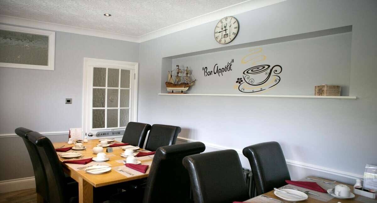 Beautiful guest house in Torquay for sale