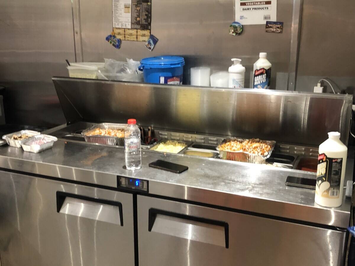 Peri Chicken & Pizza Shop in Cannock Photo 8