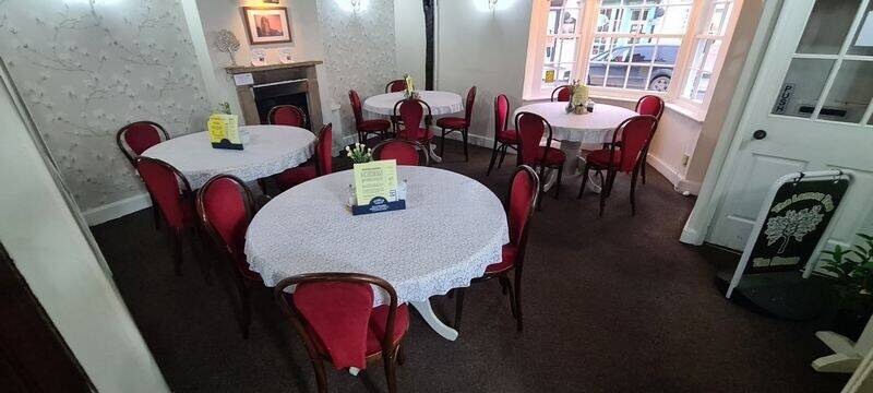 REDUCED ! Olde Worlde Tea Rooms / cafe For Sale in popular town near York Photo 8
