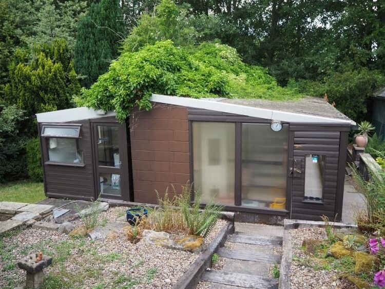 Kennels, Cattery & Equestrian businesses For Sale in Normanton