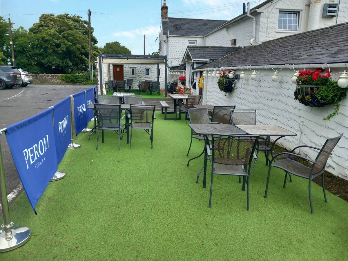 VALE OF GLAMORGAN - VILLAGE INN