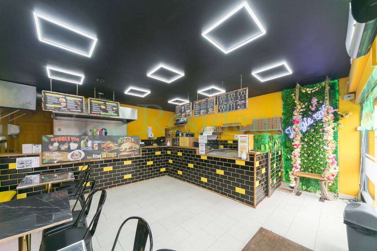 Residenza are proud to offer a stunning refurbished class E Burger and Dessert business in Annerley, Photo 8